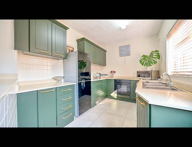 3 BEDROOM TOWNHOUSE FOR SALE IN WESTVILLE